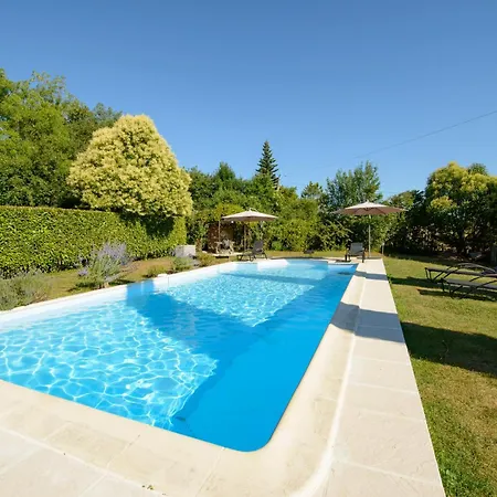 La Plane بيت للعطل